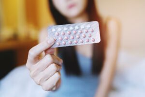 Combining Over The Counter Painkillers With Birth Control Raises Blood Clot Risk