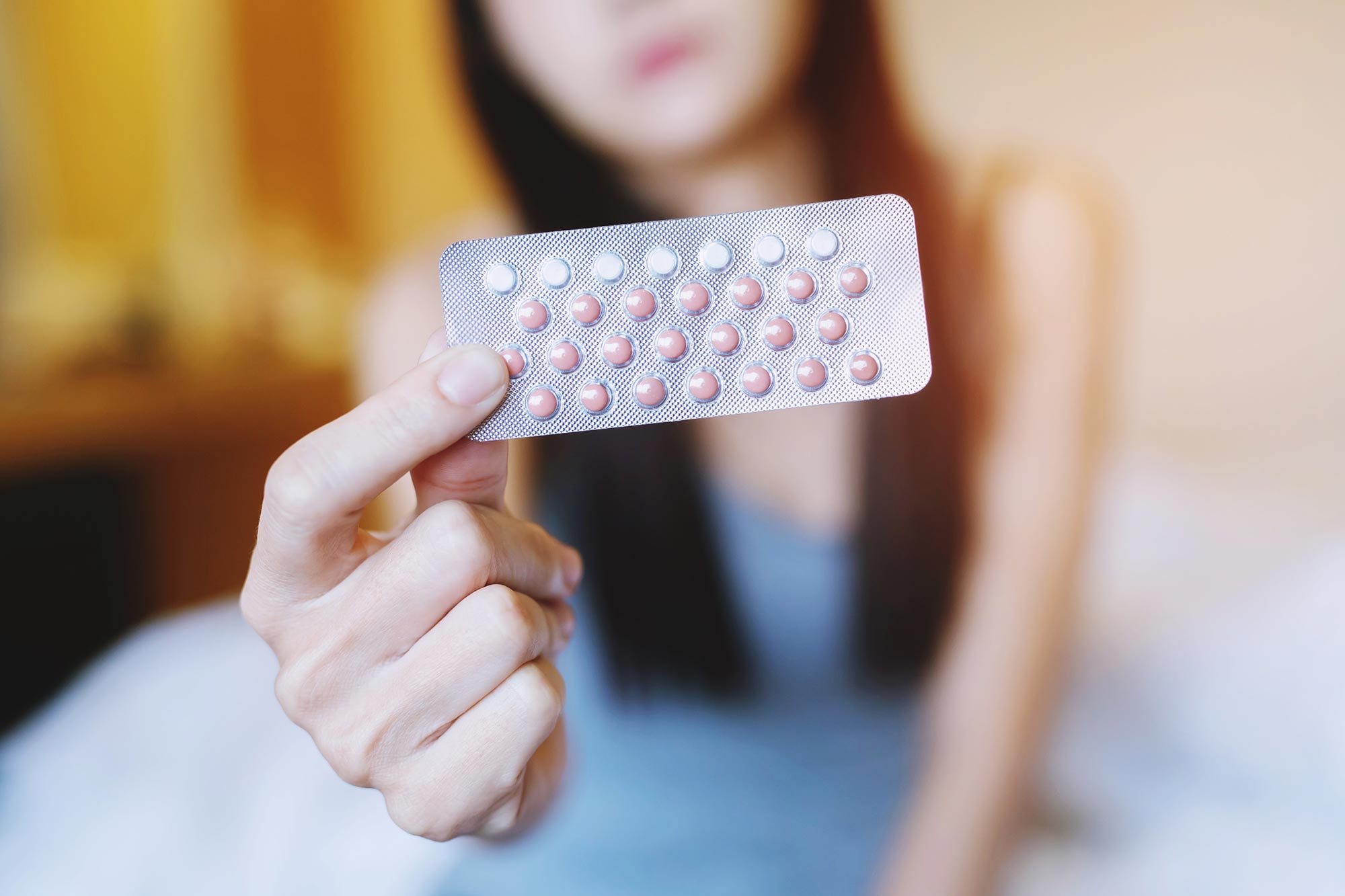 Combining Over The Counter Painkillers With Birth Control Raises Blood Clot Risk