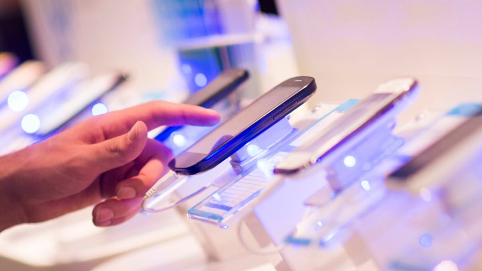 Largest Mobile Company In Britain Files £3bn Lawsuit For Overcharging