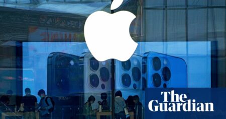 Apple overtakes Samsung to claim the title of world’s top smartphone seller Apple Overtakes Samsung To Claim The Title Of World's Top