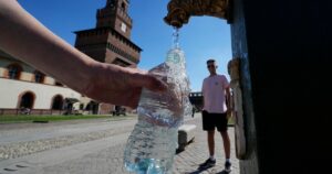 Researchers Find Approximately 250,000 Undetected Nanoplastic Particles In Each Liter