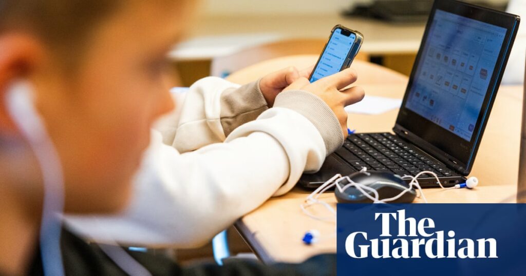 Thousands Rally for Smartphone-Free Childhood: British Parents Sound the Alarm Thousands Rally For Smartphone Free Childhood: British Parents Sound The Alarm