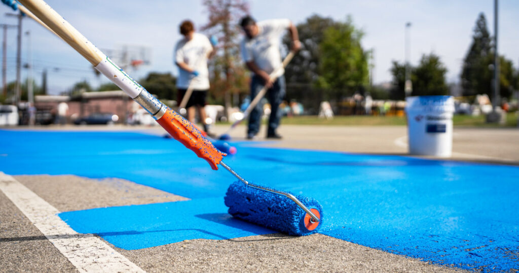Cool Payment: La's Reflective Material To Beat The Heat And