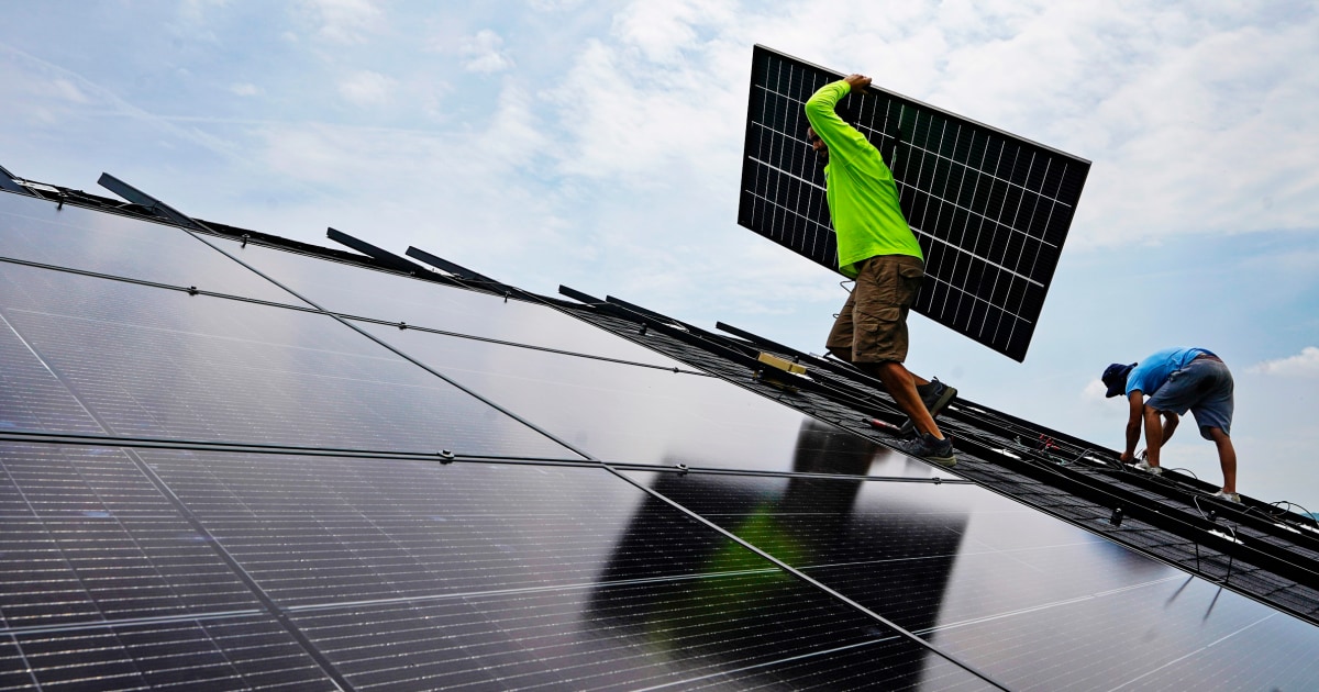 Biden announces $7 billion in federal funding for solar energy projects in celebration of Earth Day 1 Biden Announces $7 Billion In Federal Funding For Solar Energy