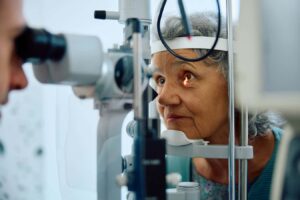 Dementia Risk Factors Identified: Poor Vision And High Cholesterol