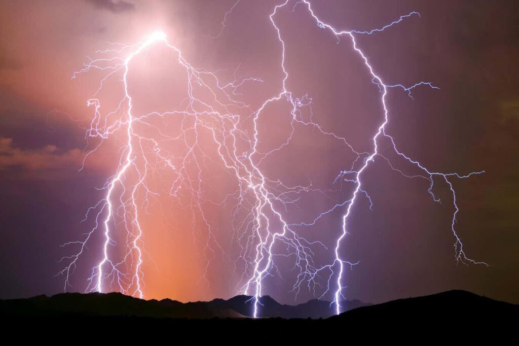 Lightning Can Generate Energy Waves That Travel Vast Distances Into