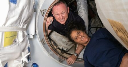 Nasa Reveals Astronauts Stranded In Space Will Wait For Spacex