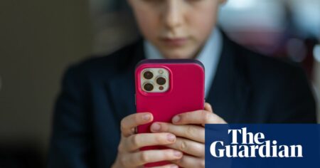 The Complete Guide To Purchasing A Mobile Phone For Kids: