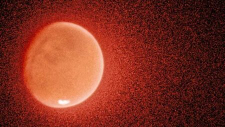 New Insights Into Mars' Water History From Maven And Hubble