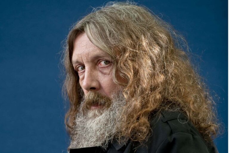 Alan Moore’s Epic and Blake Crouch’s Reprint Shine in This Month’s Top Sci-Fi Releases Alan Moore's Epic And Blake Crouch's Reprint Shine In This