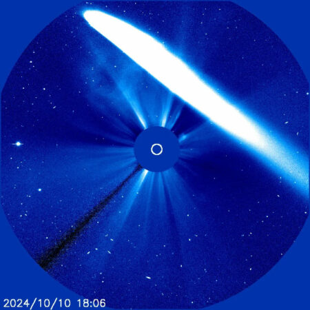 New Images of Comet Gassan-ATLAS Captured by NASA Astronauts and SOHO Spacecraft New Images Of Comet Gassan Atlas Captured By Nasa Astronauts And