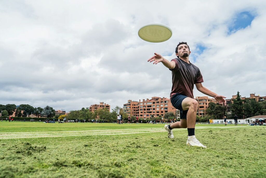 New Study Reveals Surprising Insights On Throwing Frisbees