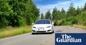 Us Authorities Investigate 2.4 Million Tesla Autonomous Vehicles After Crash