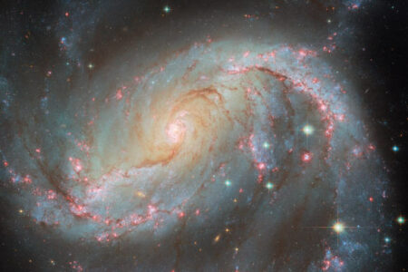 Hubble's Stunning Images Of Ngc 1672