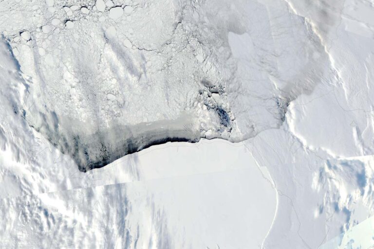 Antarctic ice sheets may be more stable than previously thought Antarctic Ice Sheets May Be More Stable Than Previously Thought