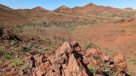 Ancient Shock Crater Discovered in Australia, Estimated to be 34.7 Billion Years Old Ancient shock crater discovered in australia, estimated to be 34.7