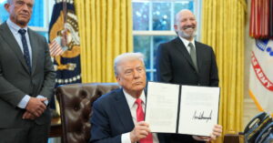 How did the autopen conspiracy theory about biden gain traction?