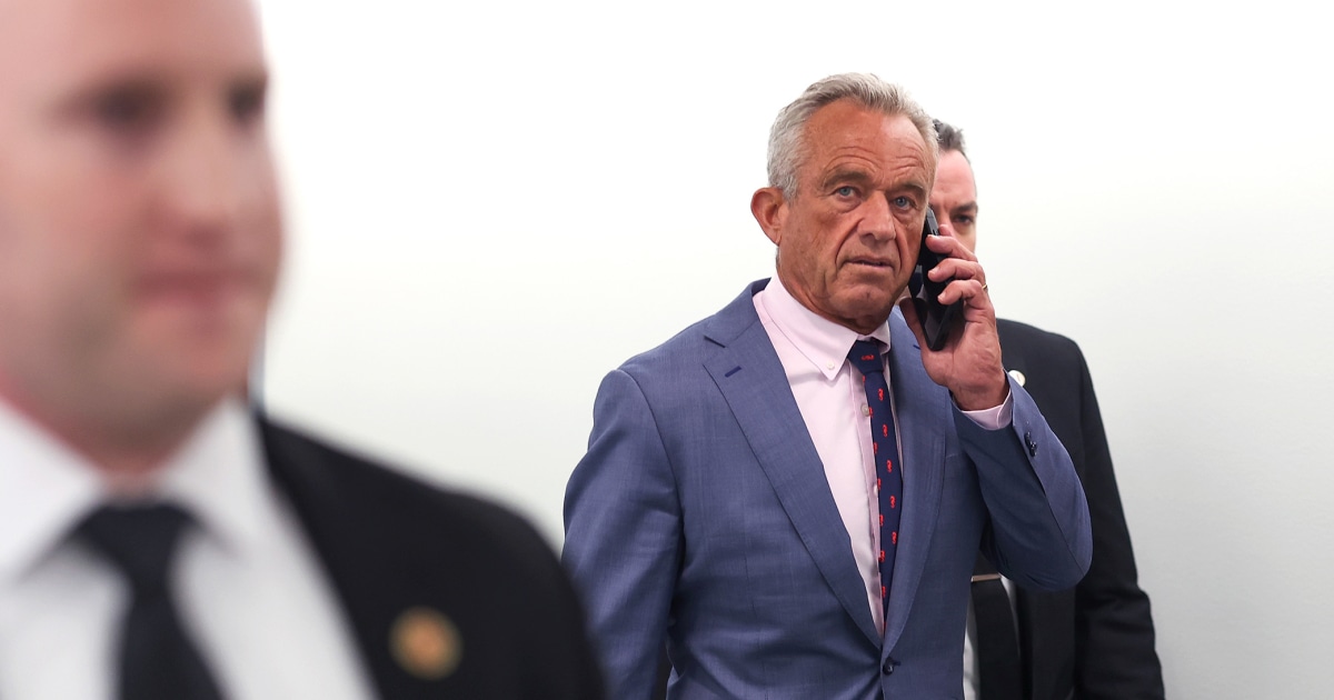 Kennedy commends the school ban on mobile phones for scientifically