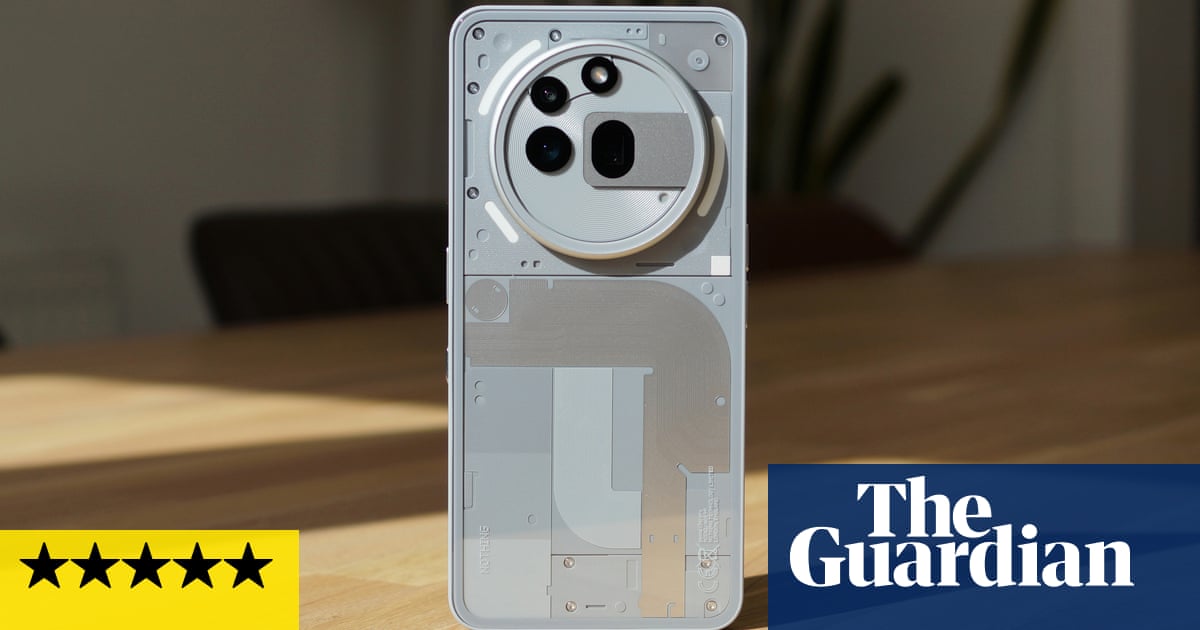 Review: nothing phone 3a pro a stylish midrange smartphone