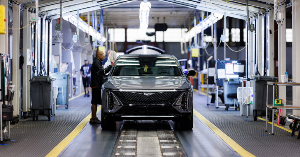 Car sales surge in anticipation of Trump’s tariffs Car sales surge in anticipation of trump's tariffs