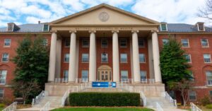 Halting submissions: the impact of nih budget cuts on scientific