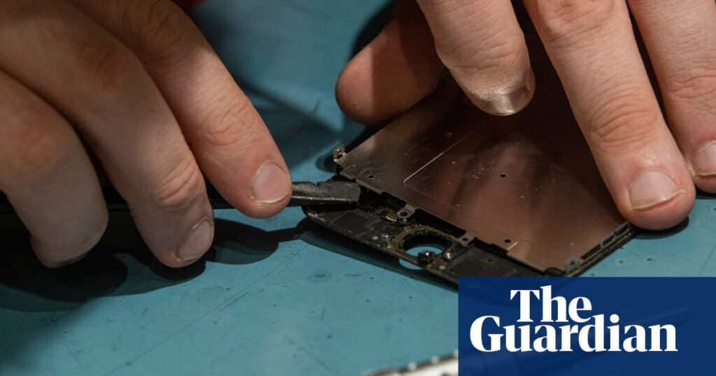 How trump's tariffs are hindering phone repair in the us