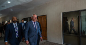 Rfk jr. criticizes fda for banning alternative remedies and condemns