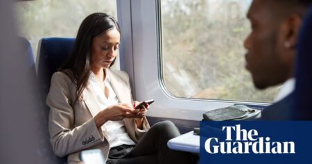 The dread of others without headphones: a smartphone dilemma