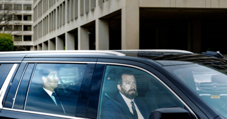 Zuckerberg explains decision to purchase instagram and whatsapp instead of