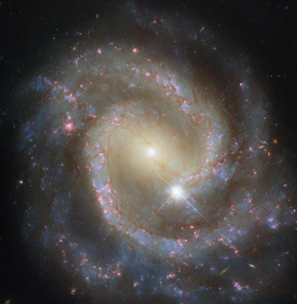 Hubble Captures Stunning Spiral Galaxy: NGC 3507 Hubble captures stunning spiral galaxy: ngc 3507