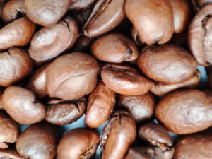 Study reveals that middle aged women who drink caffeinated coffee may