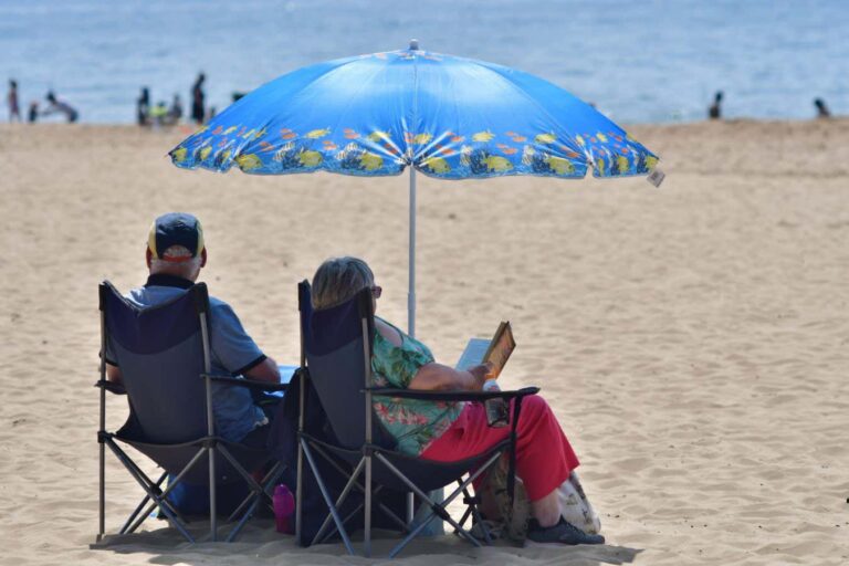 Understanding Sunburn: The Role of UV Rays in Triggering Inflammation Understanding Sunburn The Role of UV Rays in Triggering Inflammation