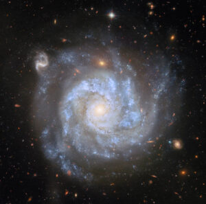 Hubble Captures Stunning Images of NGC 1309