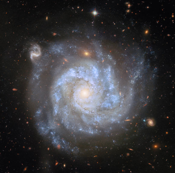 Hubble Captures Stunning Images of NGC 1309 Hubble Captures Stunning Images of NGC 1309