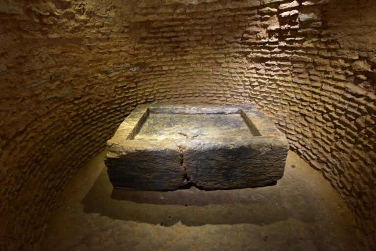 Prehistoric Spaniards Used Boats to Transport Two Tons of Stone Prehistoric Spaniards Used Boats to Transport Two Tons of Stone