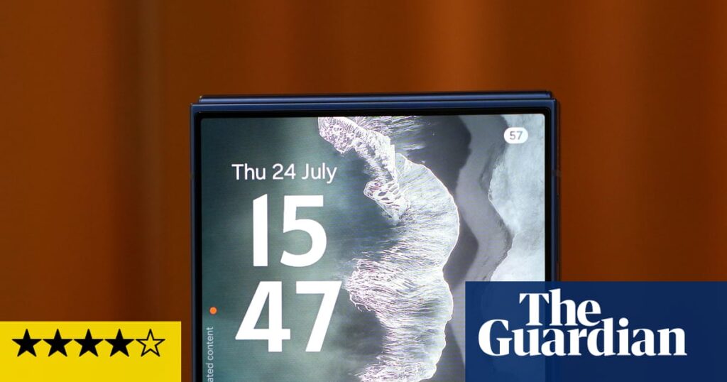 Samsung Galaxy Z Flip 7 Review Stylish and Enjoyable Yet