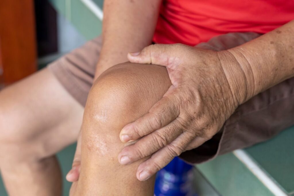 Why Knee Pain Increases with Age and How to Improve
