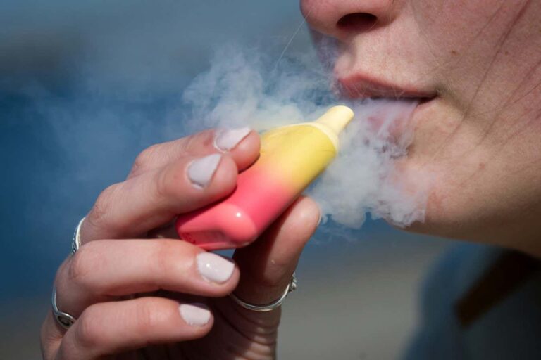 A Steam-Activated Mouthpiece Can Harbor Fungi That Threaten Airway Health A Steam Activated Mouthpiece Can Harbor Fungi That Threaten Airway Health