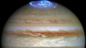 Junho Observes Unusual Plasma Waves in Jupiters Aurora