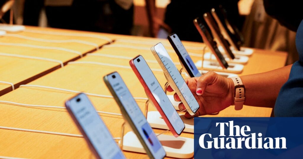 Apple Unveils Sleek New iPhone at Stunning Annual Product Event