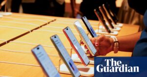 Apple Unveils Sleek New iPhone at Stunning Annual Product Event