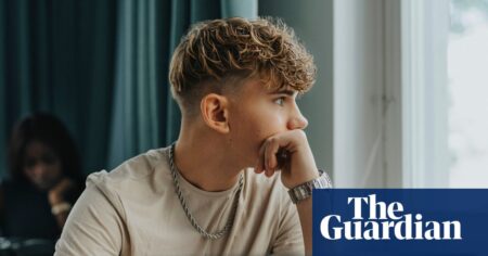 Maximizing ChatGPT as a Study Ally in University: A Guide to Ethical Use Maximizing ChatGPT as a Study Ally in University A Guide