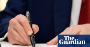 Trump Signs Executive Order to Transfer TikTok Ownership to US