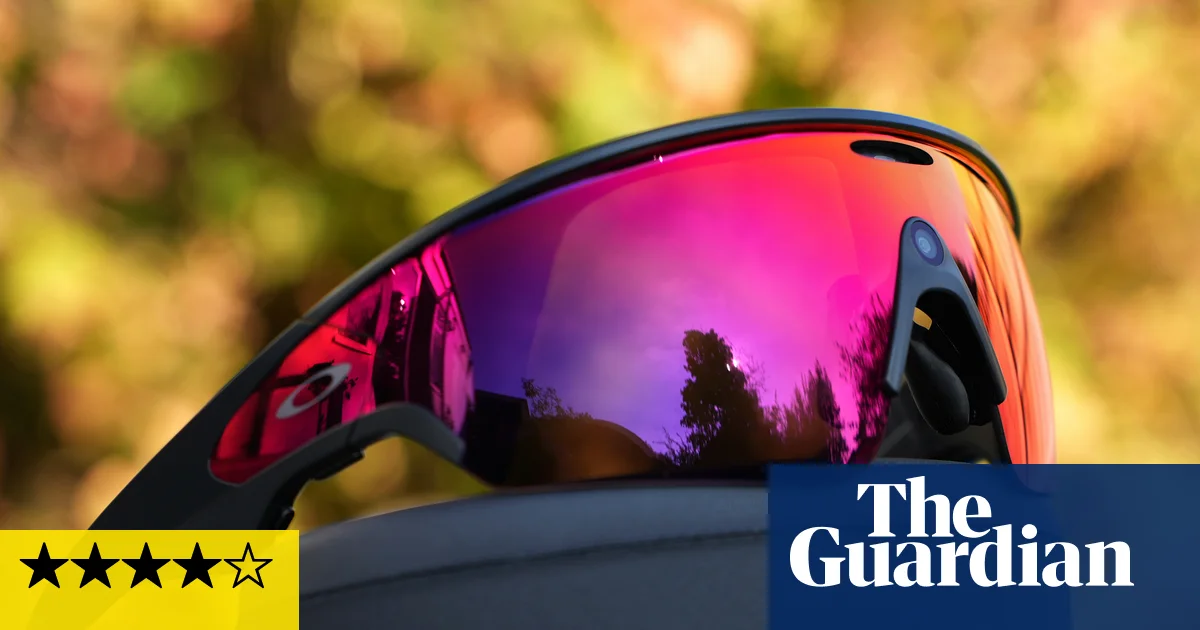 Review of the Oakley Meta Vanguard Impressive AI Running Glasses