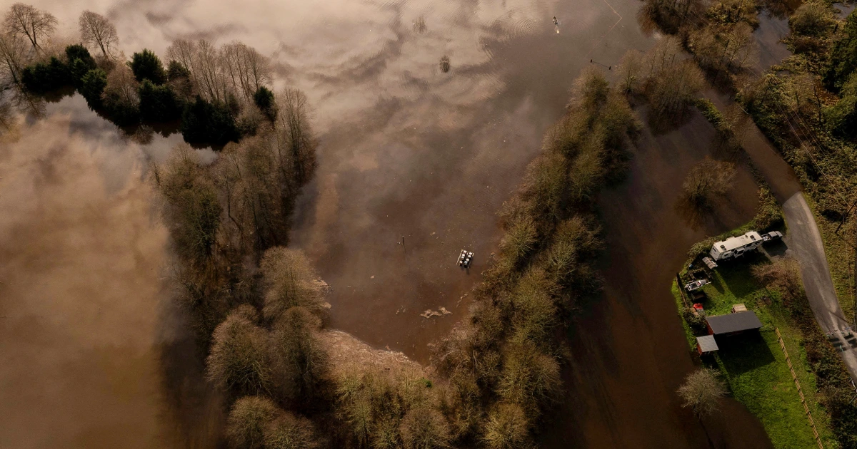 Federal Flood Relief Funding Paused Amid Storm Crisis in Washington