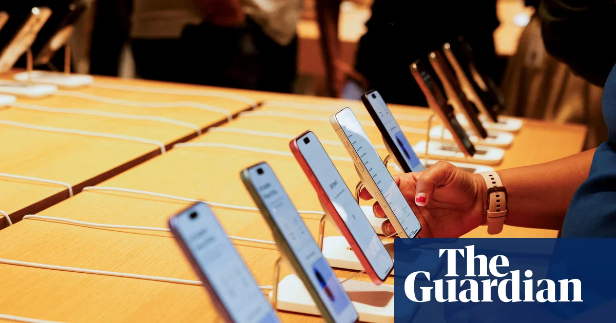 Political Backlash Erupts Over Indias Mandate to Preload State Owned Apps