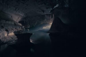 Exploring How Gas Fuels Diverse Microbial Life in Caves