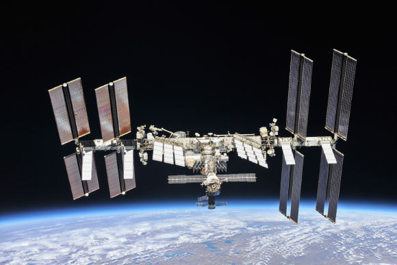 How Microgravity on the International Space Station Influences Bacteriophage and Host Coevolution How Microgravity on the International Space Station Influences Bacteriophage and