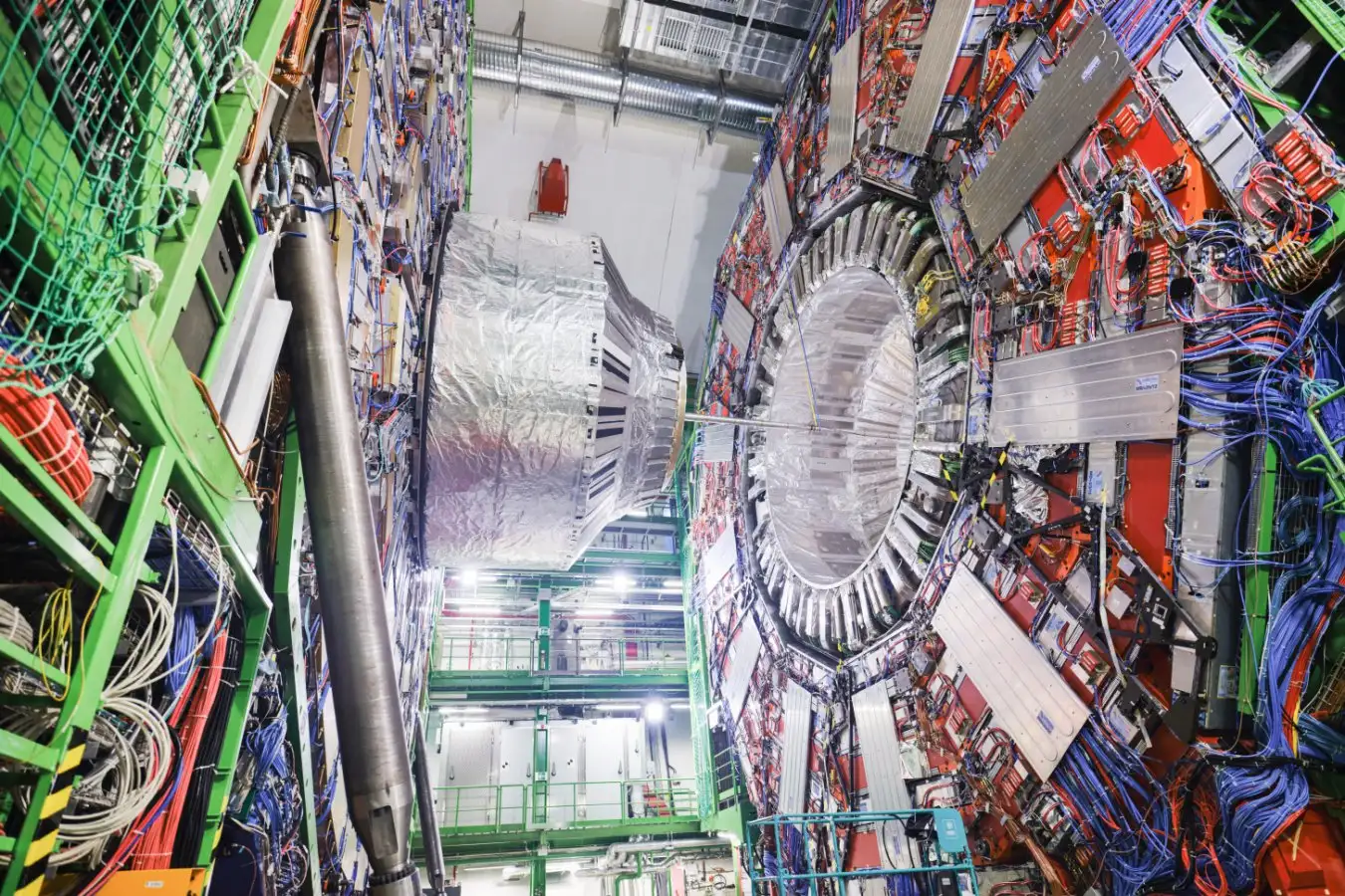 Physicist Issues Stern Warning on Catastrophic Effects of Science Funding