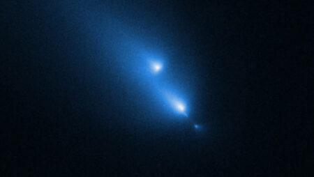 Hubble Observes Stunning Breakup of Comet C2025 K1 ATLAS